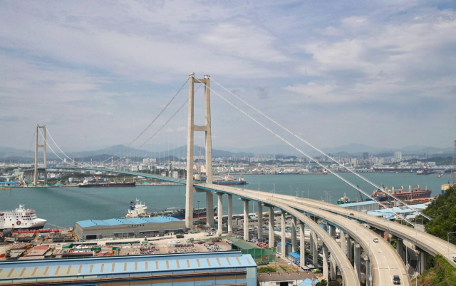 울산대교 전경. 울산시 제공