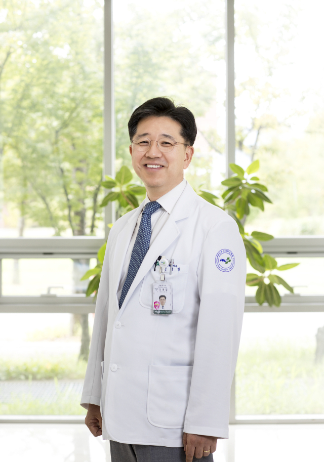 양산부산대병원 신용일 재활의학과 교수가 대한뇌신경재활학회장에 취임했다. 양산부산대병원 제공