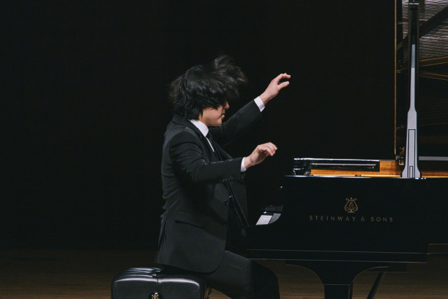 3월 30일 오후 7시 통영국제음악당 콘서트홀에서 열린 임윤찬 피아노 리사이틀 공연 모습. ⓒSungchan Kim 통영국제음악재단 제공