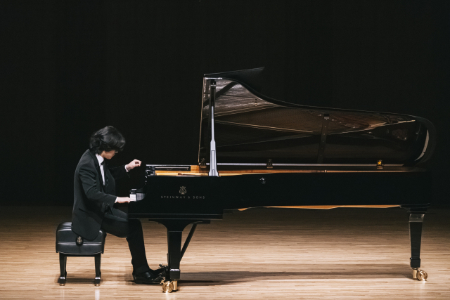 3월 30일 오후 7시 통영국제음악당 콘서트홀에서 열린 임윤찬 피아노 리사이틀 공연 모습. ⓒSungchan Kim 통영국제음악재단 제공