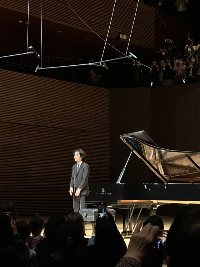 3월 30일 오후 7시 통영국제음악당 콘서트홀에서 열린 임윤찬 피아노 리사이틀 공연 커튼콜 모습. 김은영 기자