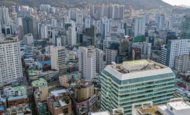 부산의 오피스텔 임대 수익률이 1년 넘게 상승하면서 투자자들로부터 다시 관심을 받을 것으로 기대된다. 부산일보DB