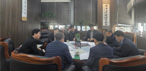 지난 3월 31일 강서구청장실에서 김형찬 강서구청장(9시방향)이 부산시, 부산교통공사 등과 함께 회의를 진행하고 있다. 강서구청 제공