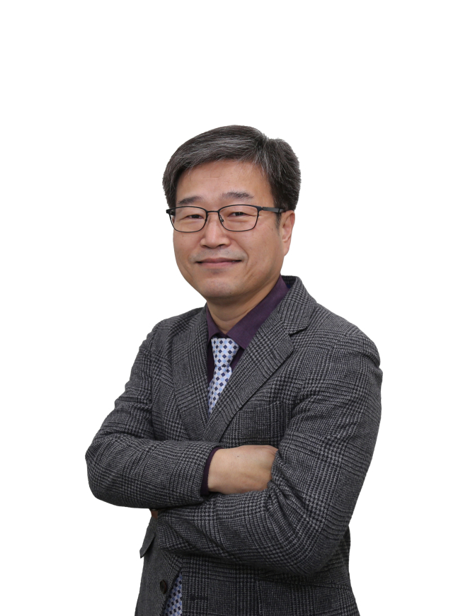 10주년 기념으로 열리는 상지인문학아카데미 강사인 김종기(독일 훔볼트대학교 철학박사, 부마민주항쟁기념재단 상임이사) 박사. 상지건축 제공