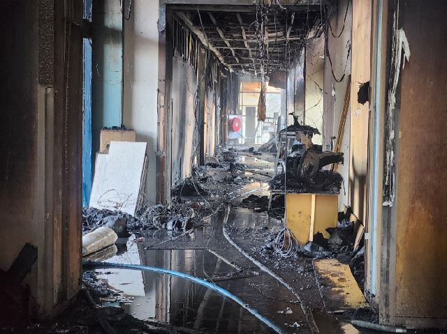 지난달 14일 불이 난 부산 기장군 반얀트리 리조트 신축 현장. 부산소방재난본부 제공 #6명의 사망자를 낸 부산 기장군 반얀트리 해운대 부산 호텔 앤 리조트 신축 공사장 화재가 애초 발화 지점으로 추정된 지상 1층이 아닌 지하 1층 천장부에서 불이 시작된 것으로 나타났다 #부산 기장군 '반얀트리 해운대 부산 호텔 앤 리조트' 신축 공사장 화재 부산일보DB