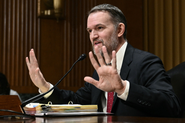 제이미슨 그리어 미국 무역대표부(USTR) 하원의원이 8일(현지시간) 워싱턴 DC의 캐피톨 힐에서 열린 도널드 트럼프 대통령의 2025년 무역 정책에 대한 상원 재무위원회 청문회에서 증언하고 있다. AFP 연합뉴스