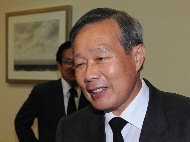 북한 무장공비로 우리나라에 침투했다가 귀순한 뒤 목회생활을 했던 김신조 목사가 9일 별세했다. 향년 83세. 서울성락교회 등에 따르면 김 목사는 이날 새벽 소천한 것으로 전해졌다. 빈소는 서울 영등포구 교원예움 서서울장례식장에 마련될 예정이다. 연합뉴스