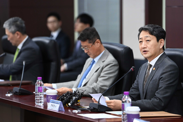 안덕근 산업통상자원부 장관이 10일 오전 서울 종로구 한국무역보험공사에서 열린 통상 리스크 대응 반도체 업계 간담회에서 발언하고 있다. 산업부 제공