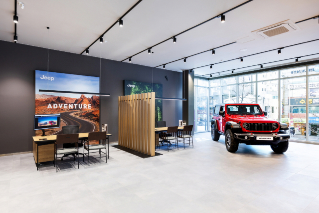 스텔란티스 브랜드 하우스(SBH) 부산전시장 내부.스텔란티스코리아 제공