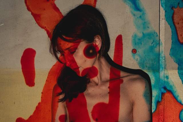 제22회 부산국제연극제 폐막작으로 선정된 이탈리아 연극 '채식주의자'의 한 장면. 부산국제연극제조직위 제공