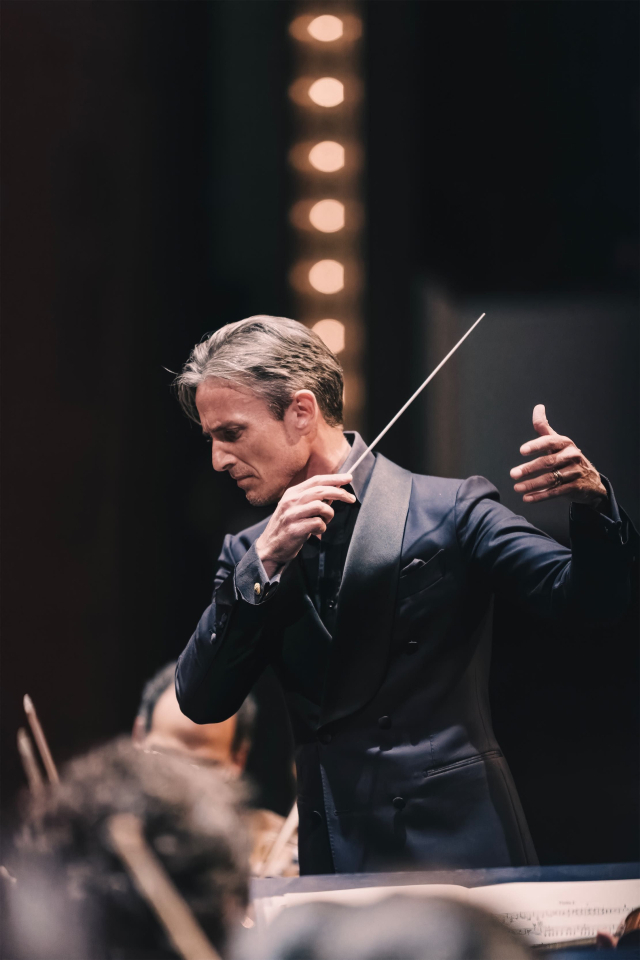 캐나다 국립 아트센터 오케스트라 음악 감독 알렉산더 셸리. 부산문화회관 제공
