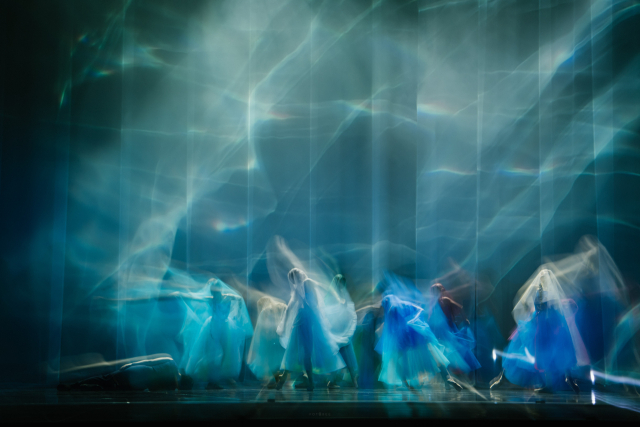 5월 10~11일 영화의전당 하늘연극장에서 만날 수 있는 창작 발레 '샤이닝 웨이브'. 영화의전당 제공