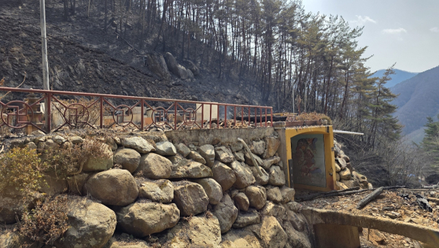 산청군 성화사 모습. 산불 이후 건물이 완전히 소실됐다. 김현우 기자