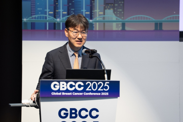 인제대학교 부산백병원 외과 김태현 교수는 한국유방암학회 회장으로 취임했다. 부산백병원 제공