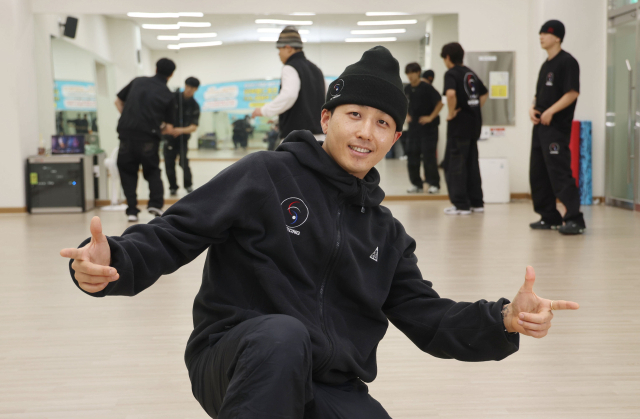 부산 최초 브레이킹 실업팀인 수영구청 사령탑을 맡고 있는 소재환 감독. 이재찬 기자 chan@