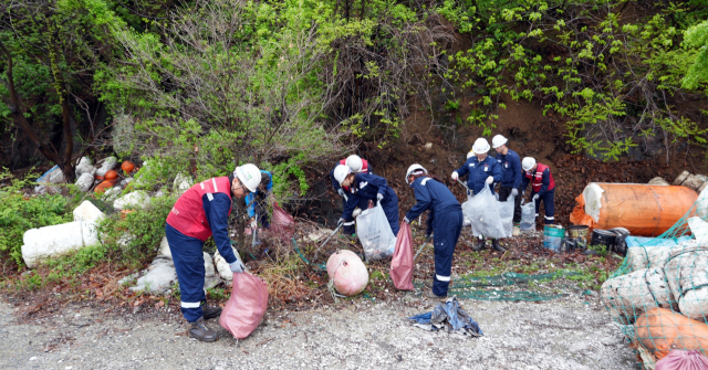 SK오션플랜트는 임직원 600여 명과 지역 주민 50여 명이 동해면 사업장 주변에서 ‘지역 사회와 함께하는 새봄맞이 해안·마을 정화활동’을 펼쳤다. SK오션플랜트 제공