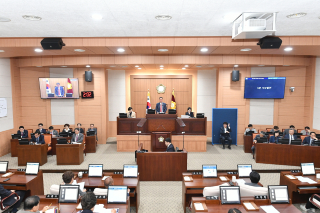 김해시의회(의장 안선환)가 지난 21일 제270회 임시회를 개회했다. 김해시의회 제공