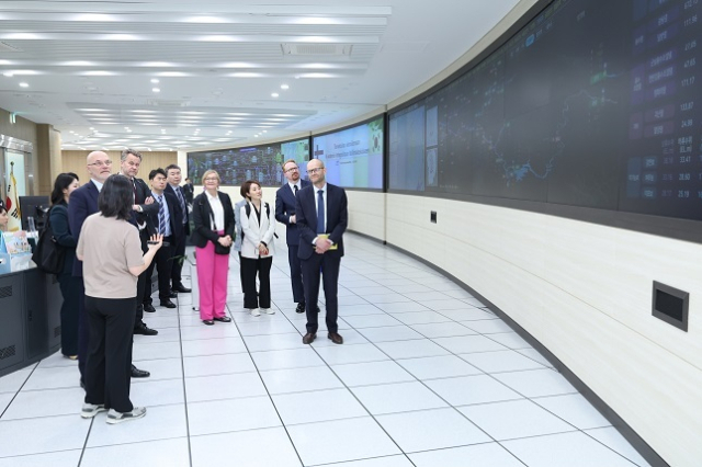 핀란드 대표단은 한국수자원공사의 첨단 물관리 기술과 시스템을 직접 확인하기 위해 한강유역본부 물종합상황실을 방문했다. 한국수자원공사 제공