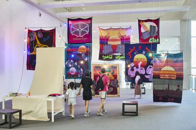 2024부산비엔날레 관람 장면. 부산비엔날레조직위원회 제공