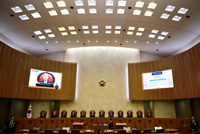 조희대 대법원장을 비롯한 대법관들이 1일 서울 서초구 대법원에서 더불어민주당 이재명 대선 후보의 공직선거법 위반 사건 상고심 선고를 위해 참석해 있다. 연합뉴스