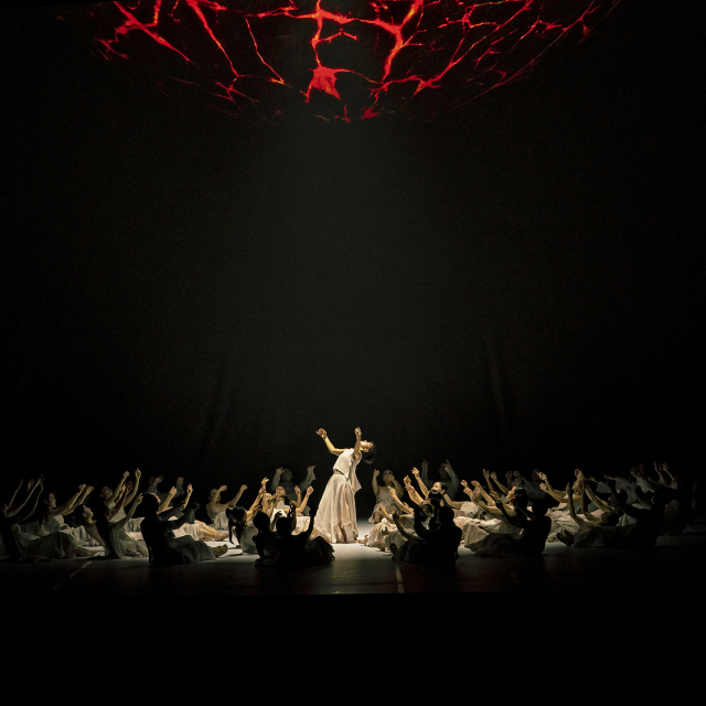 부산시립무용단의 ‘남풍-다시 만난 숨’ 공연 장면. 부산시립예술단 제공