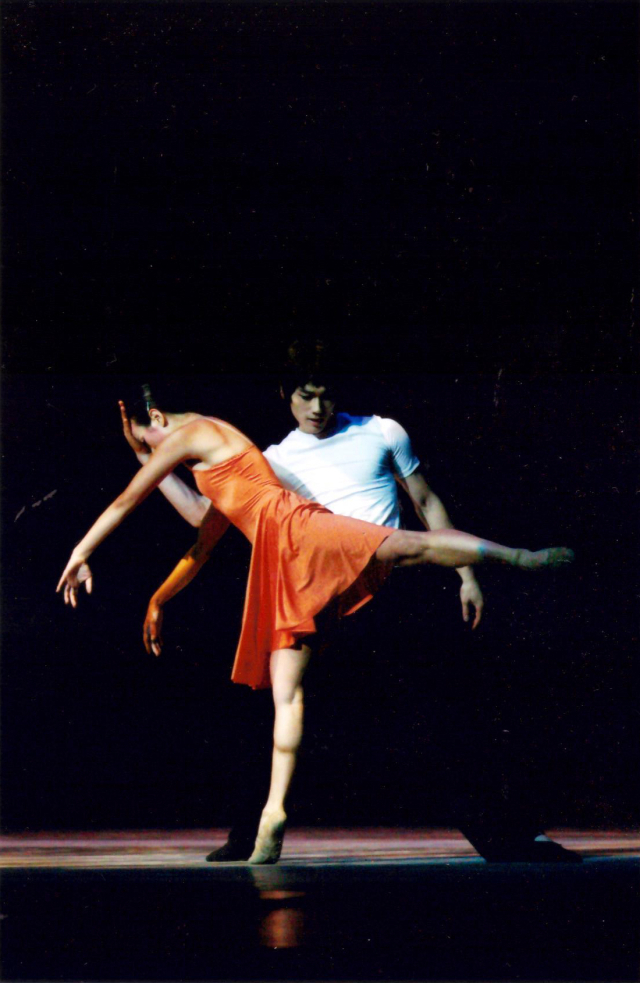 부산유니온발레단(옛 김정순발레단)의 창작 발레 '보은의 꽃' 2006년 공연 모습. 유니온발레단 제공