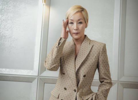 배우 이혜영이 지난달 30일 개봉한 영화 ‘파과’에서 역동적인 액션 연기를 선보인다. NEW 제공