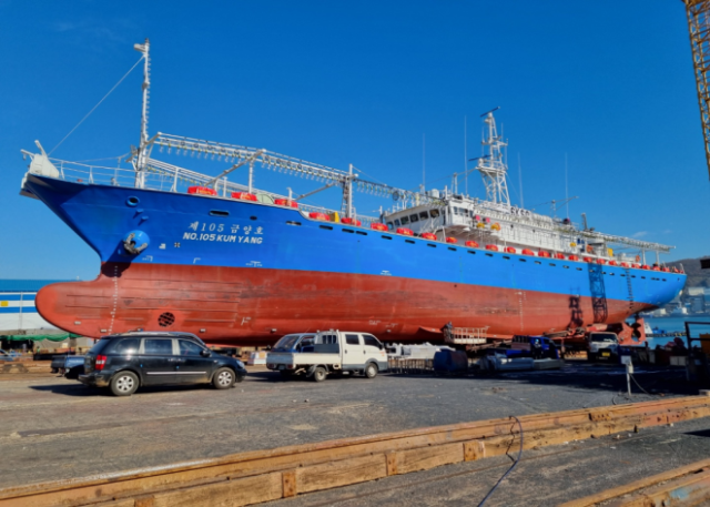 원양어선 안전펀드 사업을 통해 2021년에 신규 건조된 채낚기어선 ‘제105금양호’. 해수부 제공