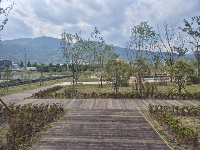 이달 17일 준공 예정인 명동공원 전경. 양산시 제공