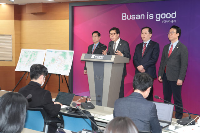 박형준 부산시장이 지난 3월 ‘부산항선’ 건설 계획을 발표하고 있다. 부산일보DB
