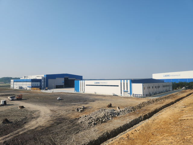 한국항공서비스(KAEMS)가 용당 일반산단 내 격납고와 정비 행거동을 건립하고 있다. 향후 항공 MRO 활동의 핵심 거점이 될 전망이다. 사천시 제공