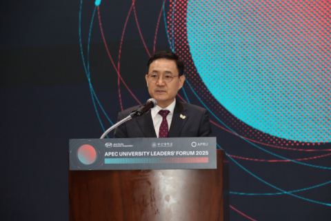 환영사를 하고 있는 박성민 교육부 기획조정실장