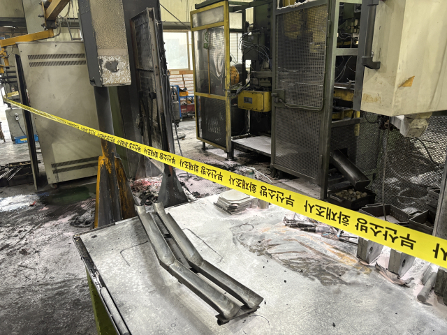 14일 불이 난 부산 강서구 송정동 밸브 공장. 부산소방재난본부 제공