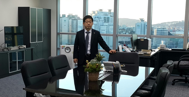 부산 센텀시티 사무실에서의 박훈기 대표. 비온미디어 제공