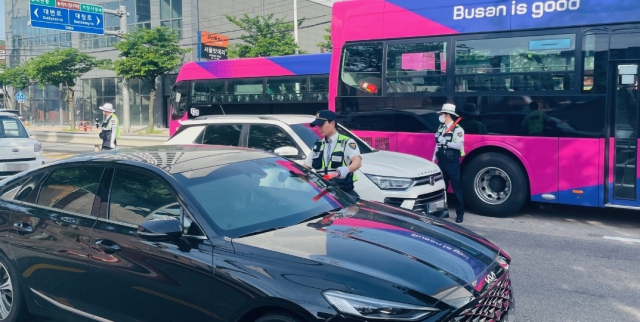 경찰은 숙취 음주운전 근절을 위해 지난달 20일부터 한 달간 기장군 일대에서 출근길 특별 음주 단속을 벌여 55명을 적발했다. 기장경찰서 제공