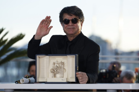 이란 영화감독 자파르 파나히가 ‘잇 워즈 저스트 언 액시던트’(It Was Just An Accident)로 올해 칸영화제 최고상인 황금종려상을 수상했다. EPA연합뉴스 제공