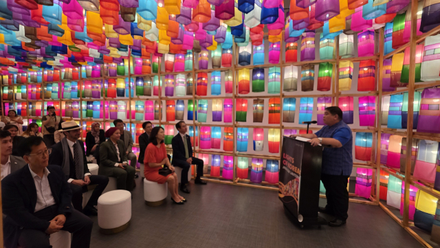 23일 오후 3시에 개최된 개막식에는 각국 대사와 문화 관계자 등 30여 명이 참석했다. 김현우 기자