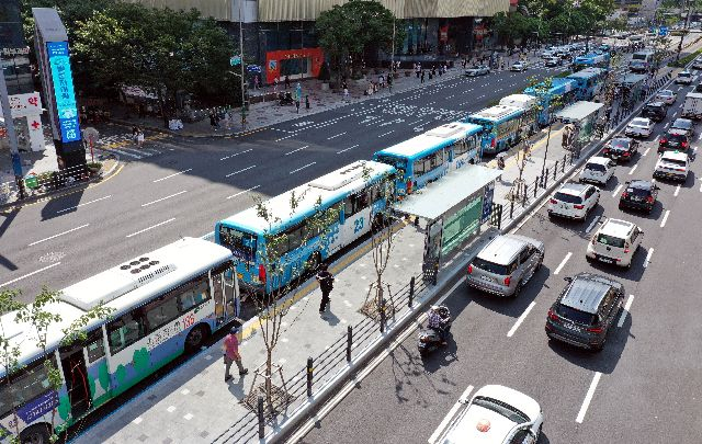 부산의 한 BRT 정류소. 부산일보DB