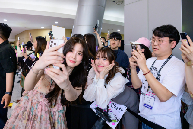 'S라인'에 출연한 아린은 관객과 적극적으로 소통하며 인기를 끌었다. BCM제공