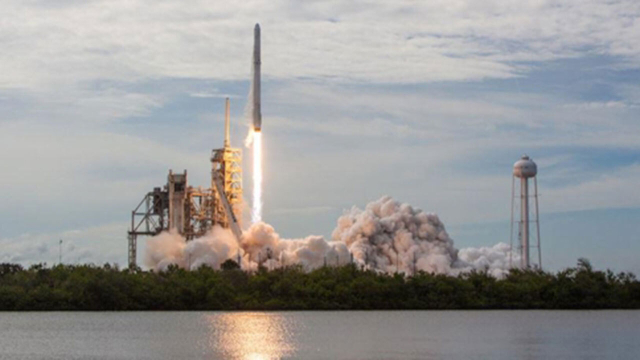 스페이스X 팰컨9 로켓 발사. 스페이스X 웹사이트 캡처. 연합뉴스