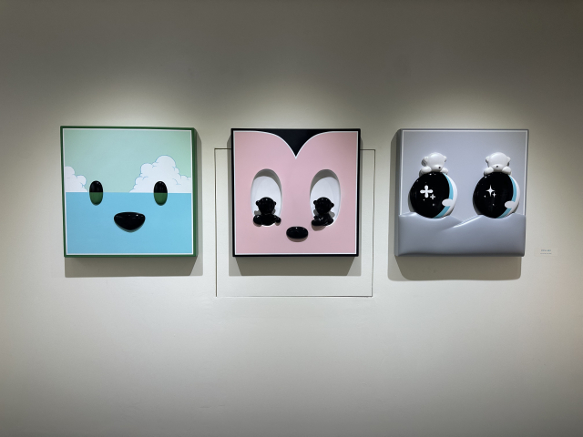 부산 동구 낭만시간연구소에서 전시 중인 변대용의 '반짝이는 눈' 시리즈 중에서. 김은영 기자