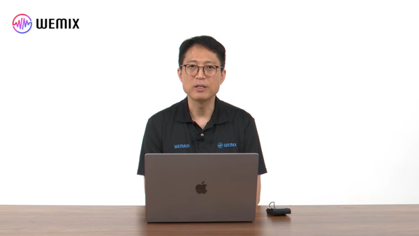 2일 열린 긴급 간담회에서 위믹스 재단 김석환 대표가 발언 중인 모습. 유튜브 채널 위믹스 캡처