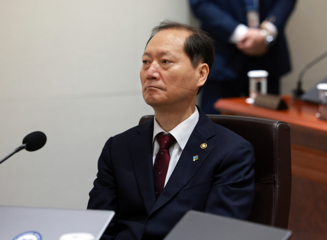 이완규 법제처장이 5일 서울 용산 대통령실 청사에서 열린 국무회의에 참석하고 있다. 연합뉴스