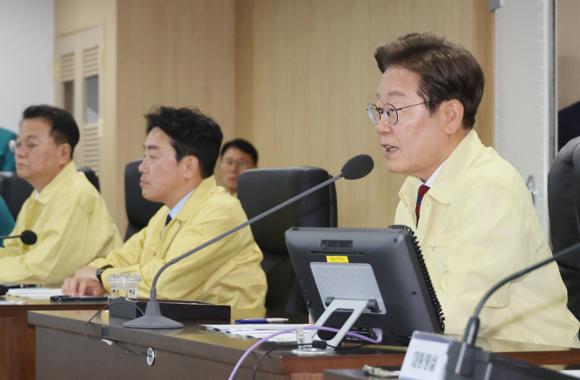 이재명 대통령이 5일 서울 용산 대통령실 청사 국가안전보장회의(NSC) 회의실에서 열린 안전치안점검회의에서 발언하고 있다. 연합뉴스