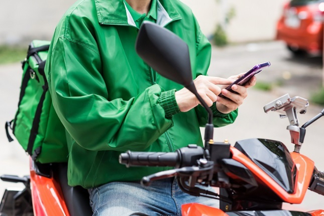 소상공인과 자영업자들로부터 배달앱 수수료가 높다는 목소리가 많이 나오는 가운데, 이재명 정부가 배달앱 수수료 상한제를 도입할지 주목된다. 이미지투데이