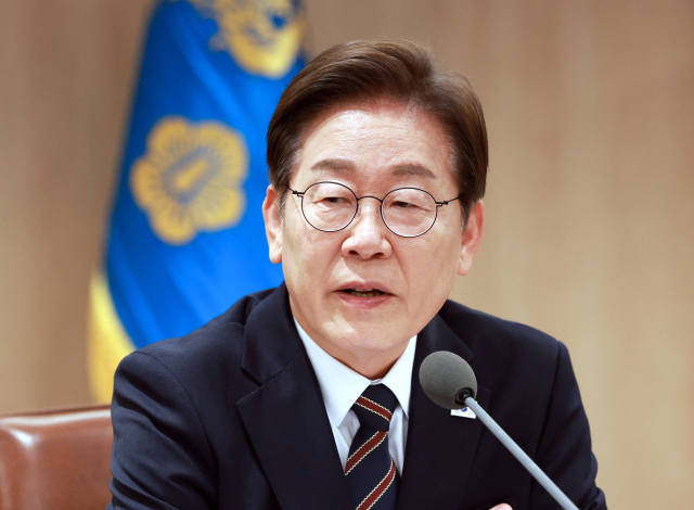 이재명 대통령이 9일 서울 용산 대통령실 청사에서 열린 비상경제점검 2차 태스크포스(TF)회의에서 발언하고 있다. 연합뉴스