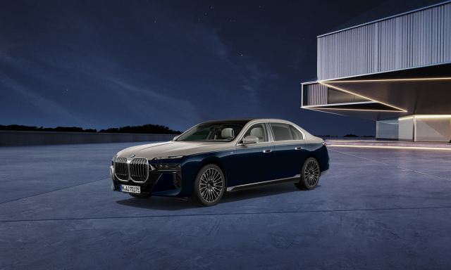 BMW ‘750e x드라이브 M 스포츠 인디비주얼 투톤 미드나잇 사파이어 에디션’. BMW코리아 제공