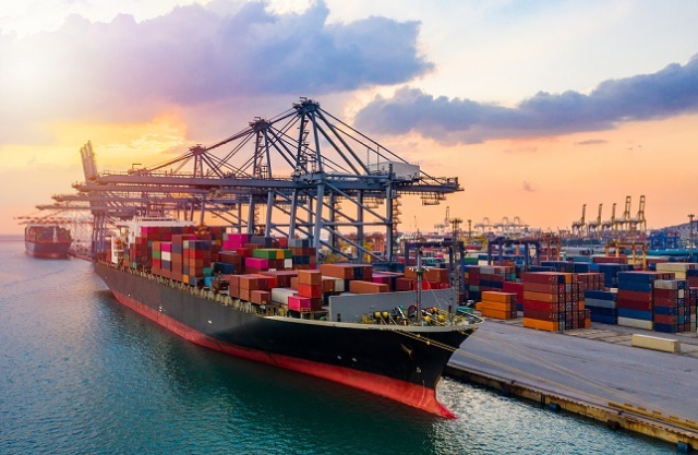 10월 초 추석연휴가 이어지면서 10월 1일~10일 수출이 15% 감소했다. 특히 미국의 관세부과 영향으로 대미 수출은 43% 감소했다. 클립아트코리아