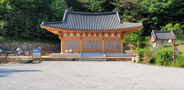 양태현 대목수가 건립한 순천 금룡사 극락보전. 양태현 제공