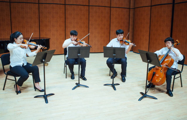 앙상블We 연주자들. 왼쪽부터 이휘담, 오인제, 최우진(바이올린), 진시원(첼로). 앙상블We 제공